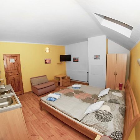Vila Rhea Važec Esterno foto