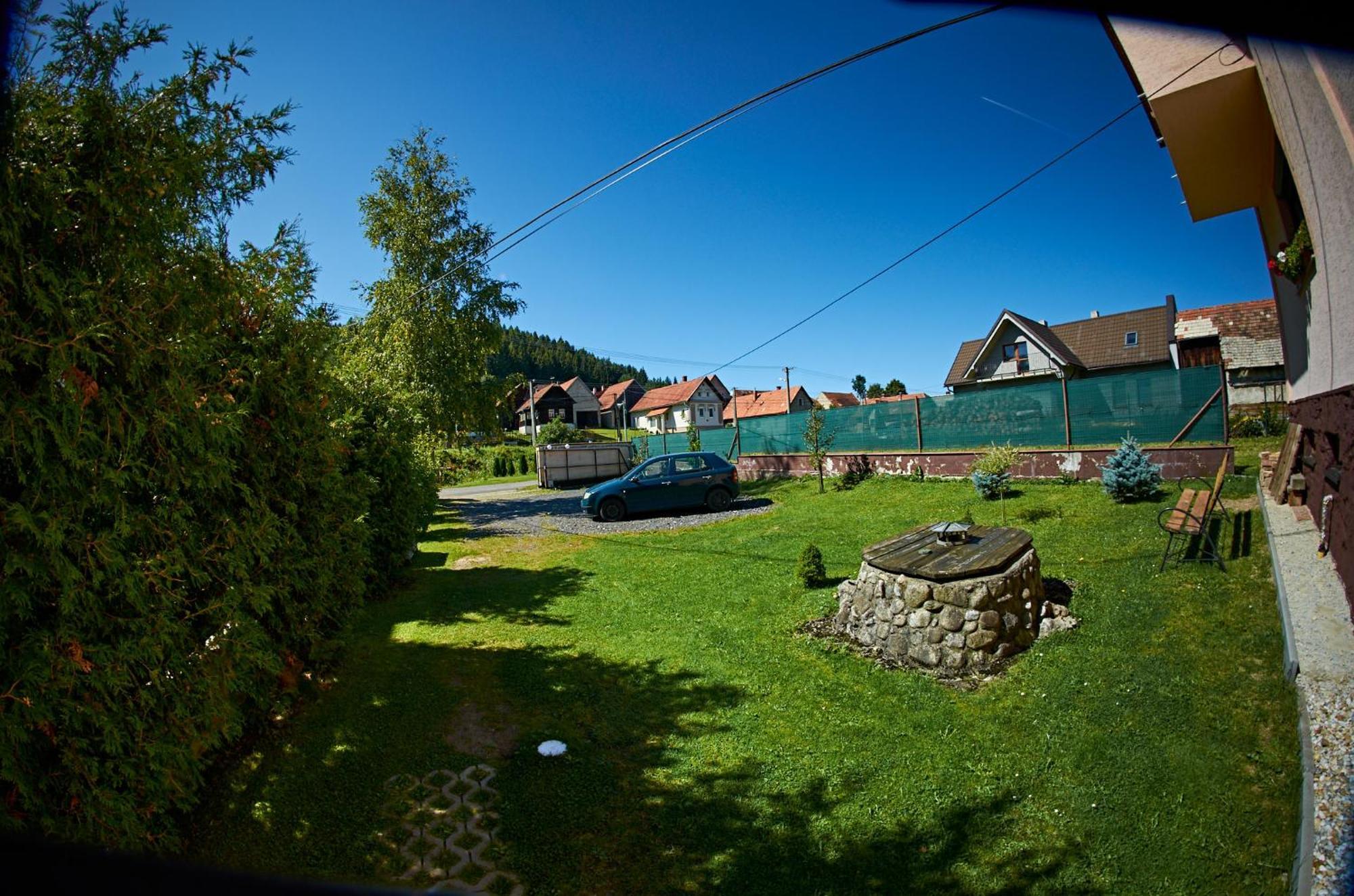 Vila Rhea Važec Esterno foto