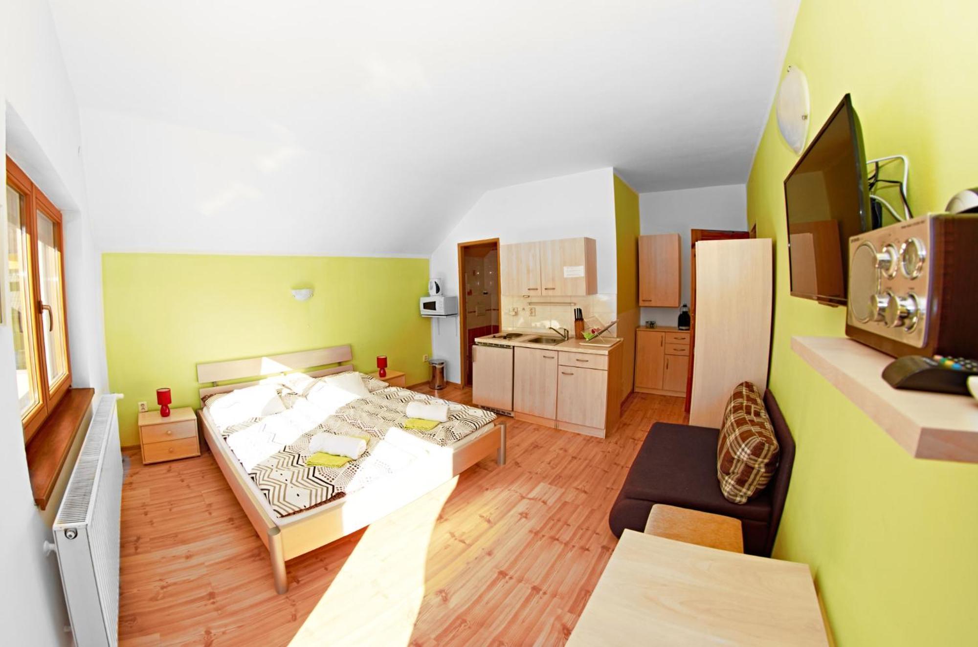 Vila Rhea Važec Esterno foto