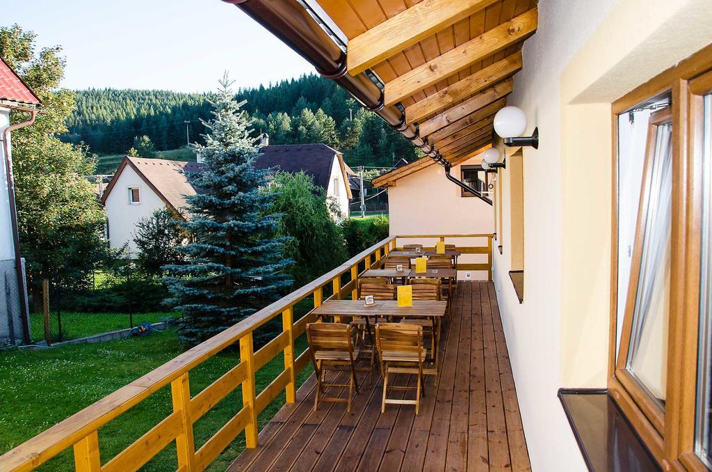 Vila Rhea Važec Esterno foto