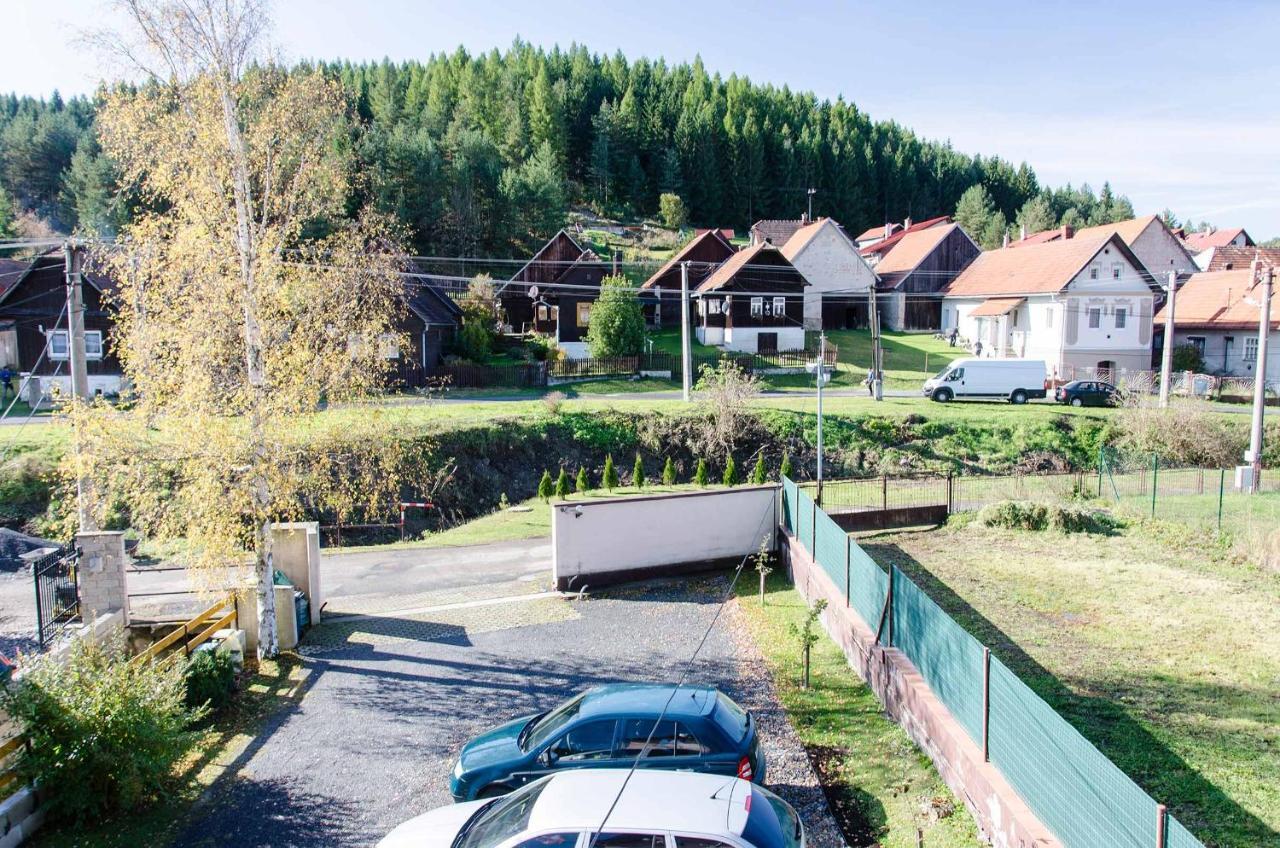 Vila Rhea Važec Esterno foto
